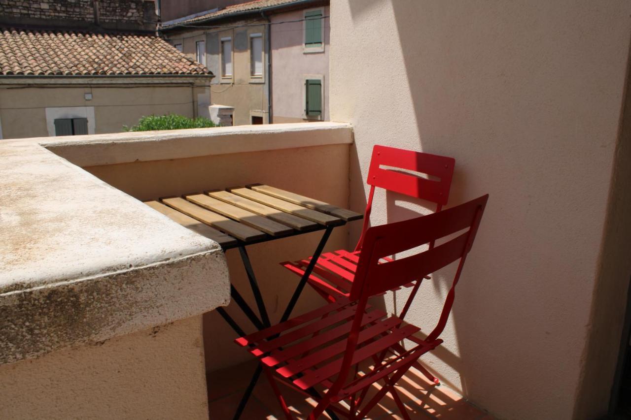 Superbe Appartement Avec Parking Sur Place Nîmes Exteriör bild