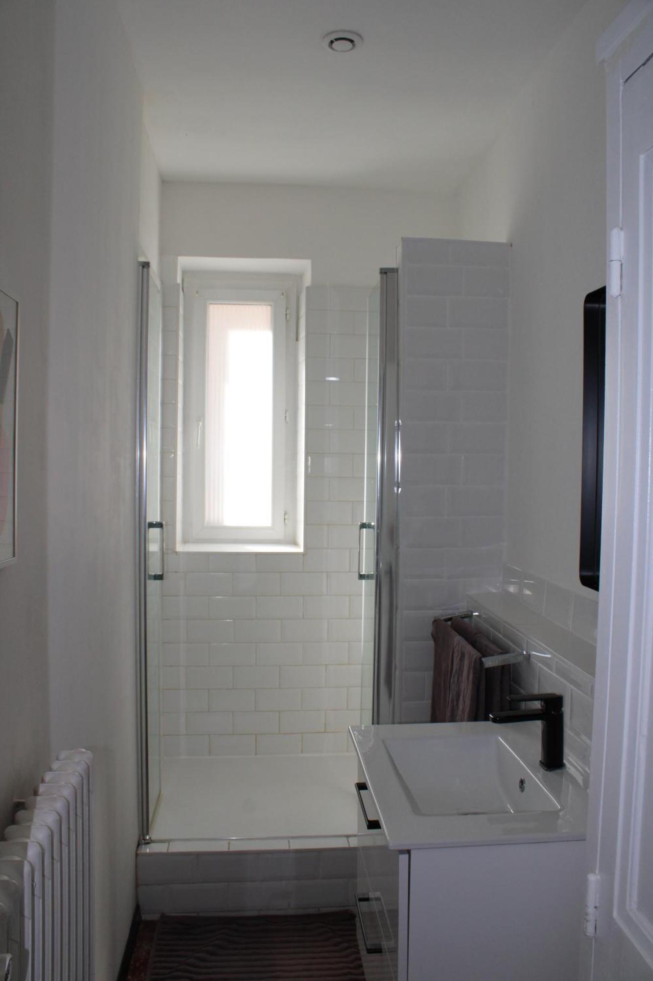 Superbe Appartement Avec Parking Sur Place Nîmes Exteriör bild
